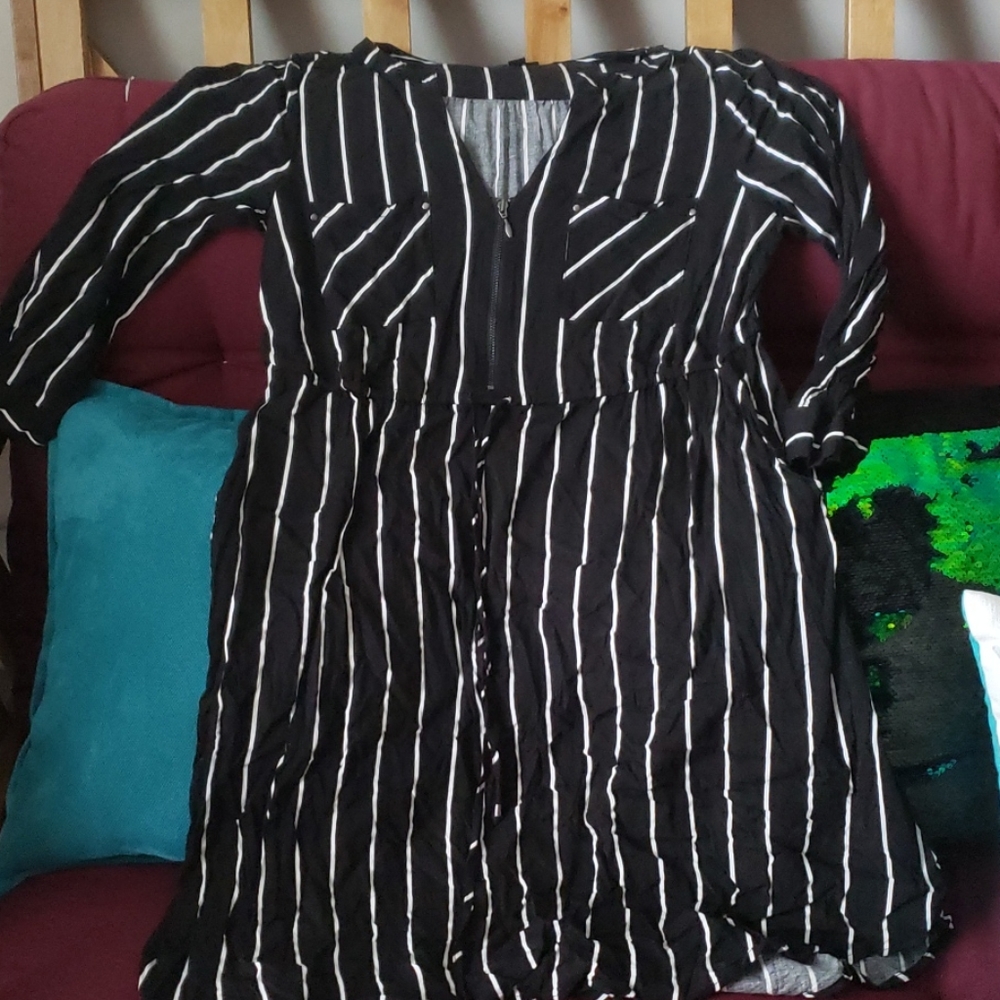 Torrid pinstripe Size 00 dress